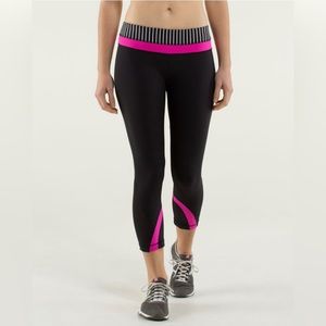 Lululemon Run: Inspire Crop II Black Parallel Stripe Paris Perfection Size 4